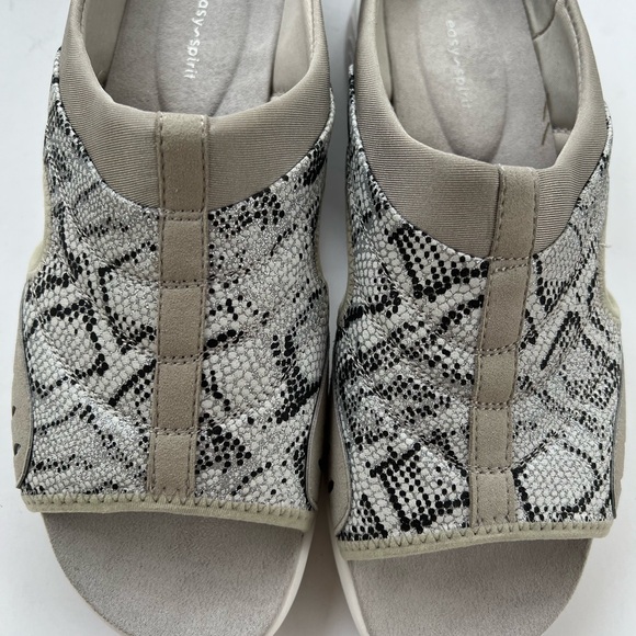 Easy Spirit  Traciees size 11W Slip on Sandals Silver Snake print - Picture 4 of 10